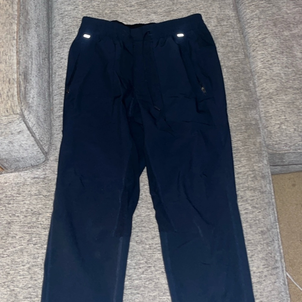 Lululemon size small joggers in good condition